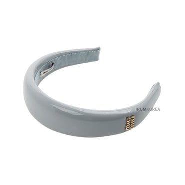 미우미우 FW24 여성 페이턴트 레더 헤어밴드 5IH025 069 F0164