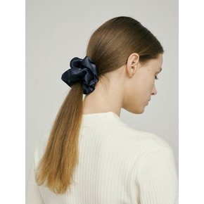 Silk Scrunchie (M) - Navy