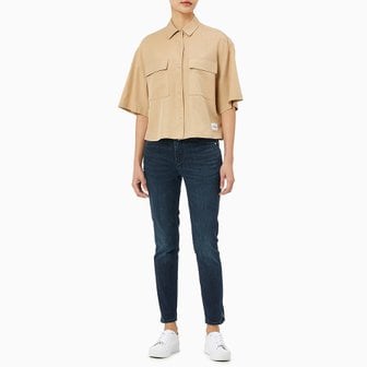 Calvin Klein Jeans 여성 유틸리티 오버사이즈 크롭 셔츠(J218763)
