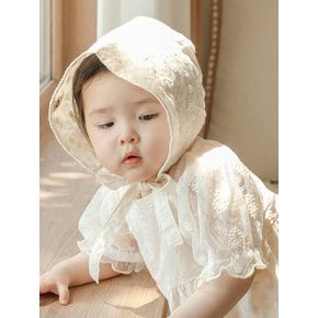데이지 꽃 흩날릴쯤에 - 아기 보넷