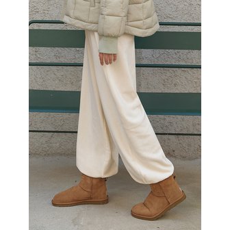 프런투라인 [이청아 PICK] 소프트웜 볼륨 조거팬츠