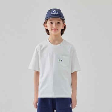 Lee Kids 스탠다드핏 포켓 로고 자수 반팔티 화이트 LK2502ST03WH