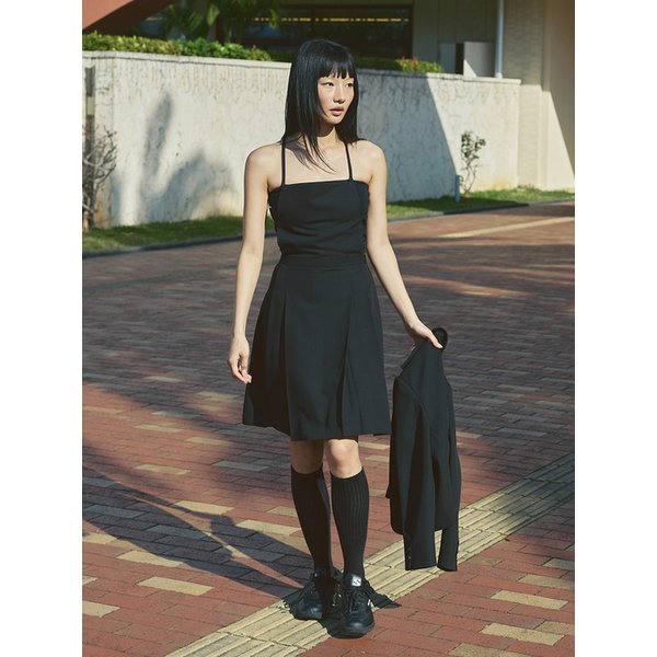 BACKLESS STRAP DRESS (BLACK)