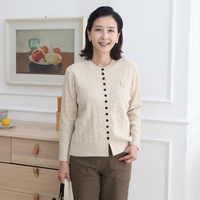 T57405 브로치선물토끼 촘촘 버튼 포근니트  엄마옷