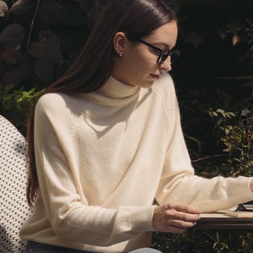 노운베러 Daily wool blended turtleneck knit_Ivory
