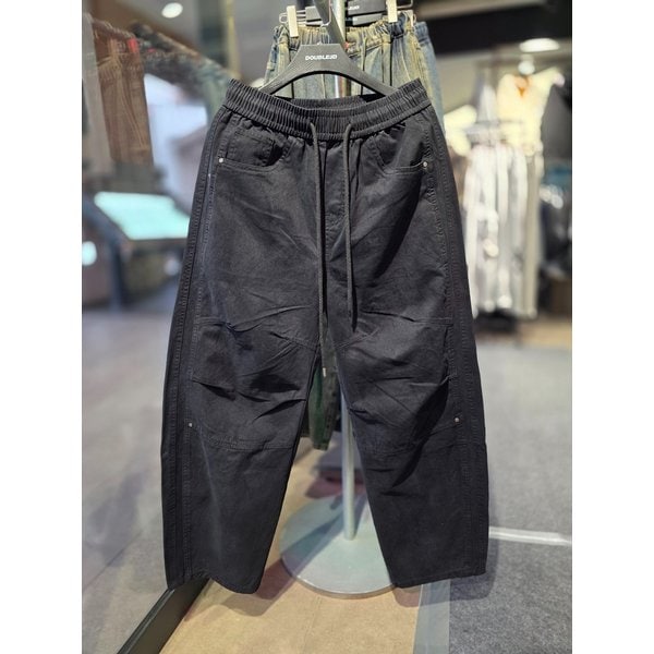 [시흥점] 26`워싱리벳 세미핏 코튼팬츠(블랙)/JHZZ80110BK