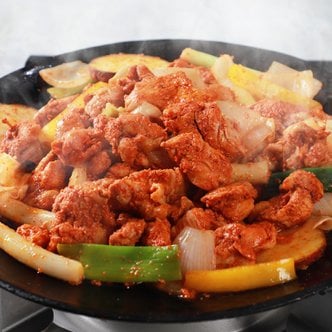 인정식탁 춘천닭갈비 야채한판세트 1.6kg (닭갈비 1kg+쌀떡 200g+야채300g+소스100g)