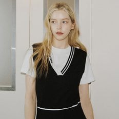 MARTINE GOLF [정상가 298000원]여성 브이넥 오버핏 니트 베스트 블랙 (QW0EVT10139)