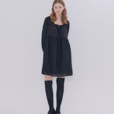 / MET square neck shirring dress black