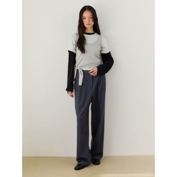 Minimal Long Sleeve Top (Black)