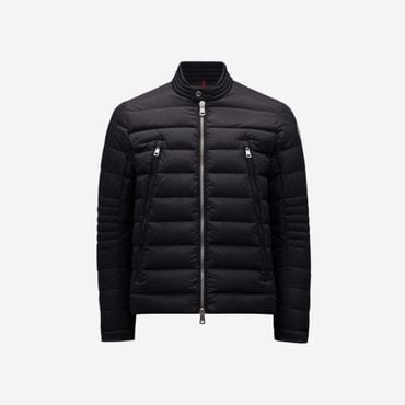  몽클레르 아미오트 쇼트 다운 자켓 블랙 - 23FW Moncler Amiot Short Down Jacket Black - 23FW