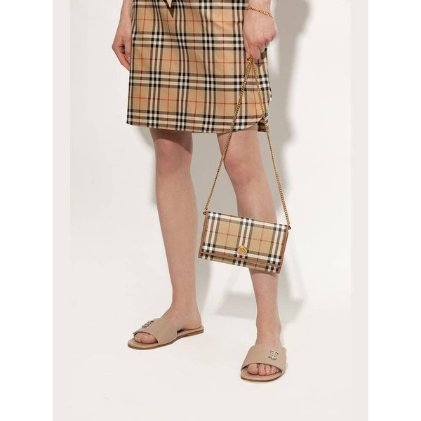 라프리마 버버리 체인 스트랩 체크 지갑 8070413