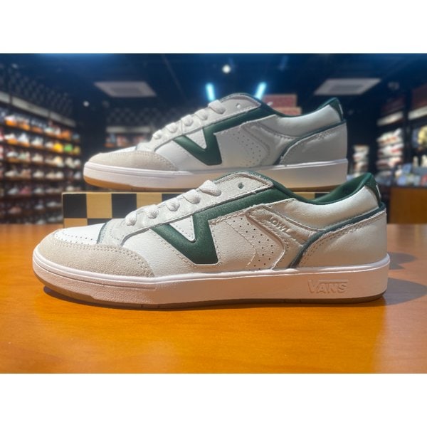 [여주점] (남여공용) 스니커즈 로우랜드 Cc Jmp R (화이트 그린) (VN0007P2Y9H)