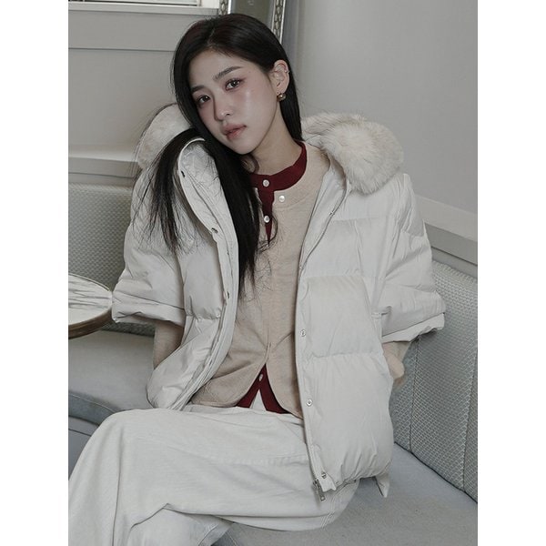 [유니 PICK] FOX FUR GOOSE DOWN PONCHO [IVORY][BLACK]