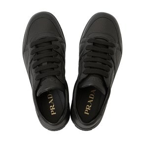 [부산점] 프라다 남성 스니커즈 2EE442 013 F0002