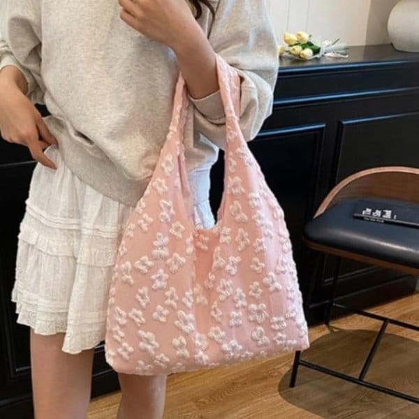 [옷자락] 여자 러블리 꽃장식 캔버스 넉넉수납 경량 숄더백