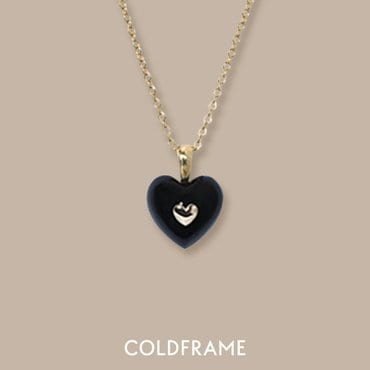 콜드프레임 VERY VINTAGE TINY BLACK GOLD HEART PENDANT NECKLACE