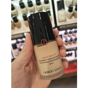 조르지오 아르마니 파워 패브릭 플러스 파운데이션 SPF 20 30ml / 2호