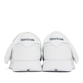 화이트 Reebok Classics 클래식 가죽 스니커즈 241897M237001