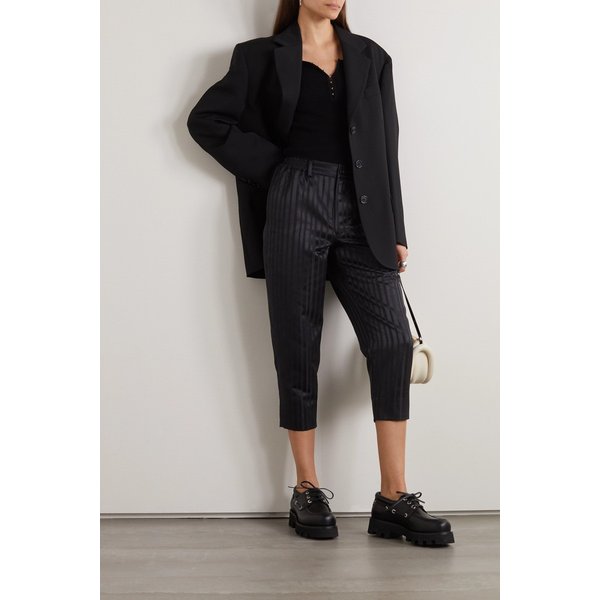 Pinstriped Satin Tapered Pants 블랙 1647597289661310