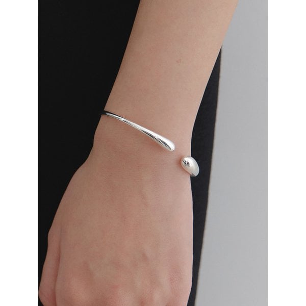 Rain drop bangle