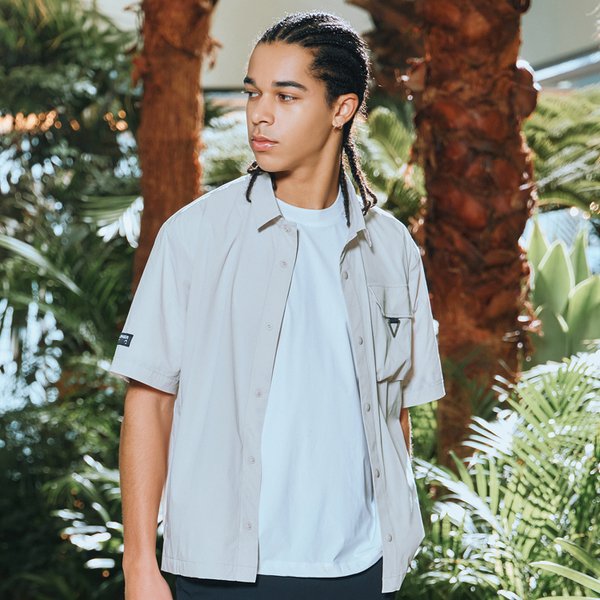 [부산점] 로고펀칭 포켓장식 셔츠형 남성 반팔자켓 라이트베이지_CHD2MJK0201LB