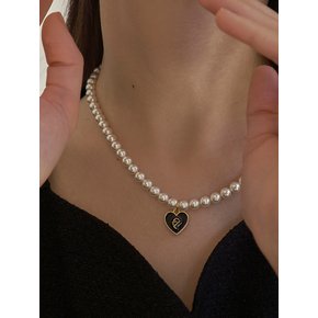 Black Heart Pearl Choker