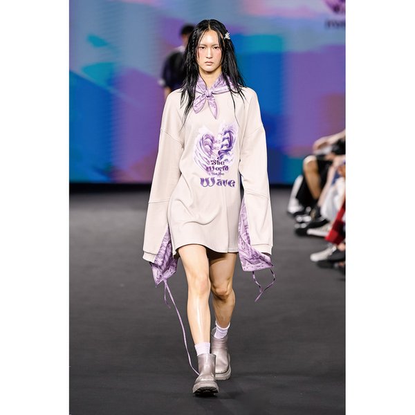 26SS PURPLE WAVE SLIT LAYERED PINK BEIGE SWEAT ONE-PIECE