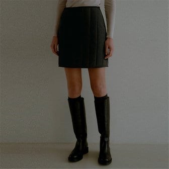 blank03 [블랭크03] quilting mini skirt (black)