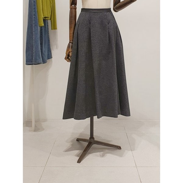 [파주점] 쥬크 주크 레더배색 울혼방 핀턱 스커트​ V254MSD933