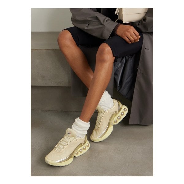 에어 맥스 Dn 고무 트리밍 메시 스니커즈 베이지 1647597353261513