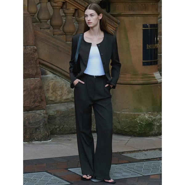 [세트] 웨스트 라인 자켓 + 웨스트 핀턱 슬랙스 브라운 amr2250