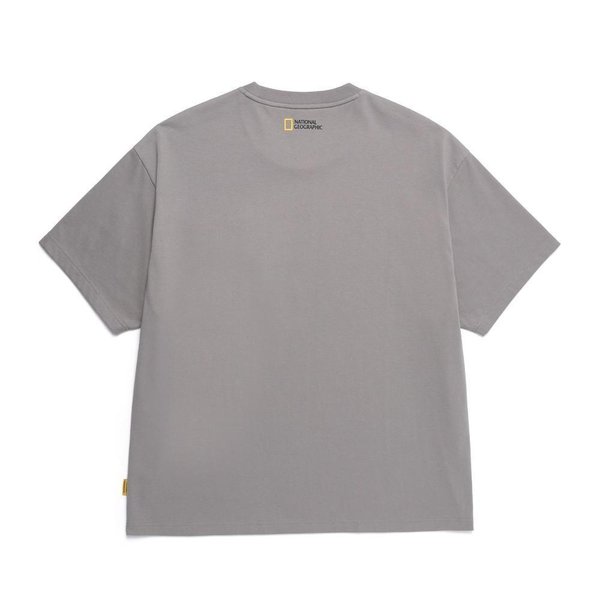 [부산점] N252MTS100 411 내셔널지오그래픽 NRN 가슴 포켓 세미오버핏 반팔 티셔츠