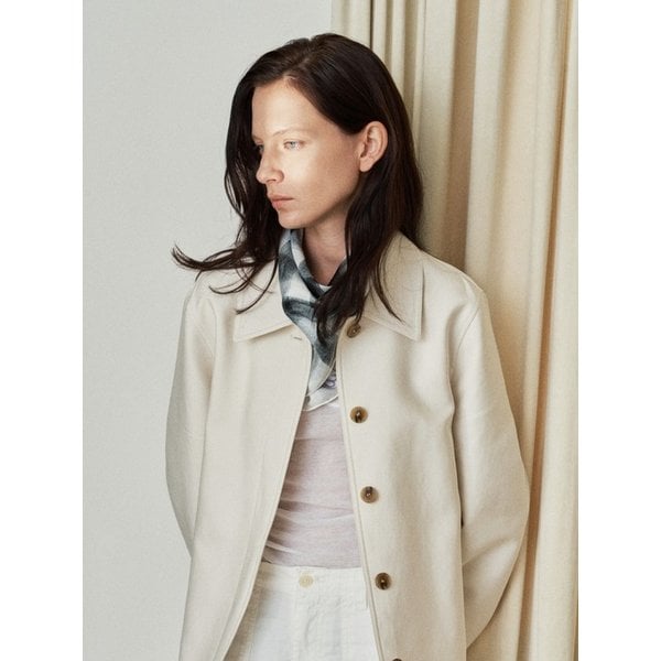 A womans check silk scarf (petit) - saki limited edition