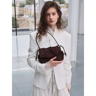 찰스앤키스 카이 리사이클 스웨이드 러치드 플랩 슬라이드 포켓 탑 핸들백 CK2-20671785-1