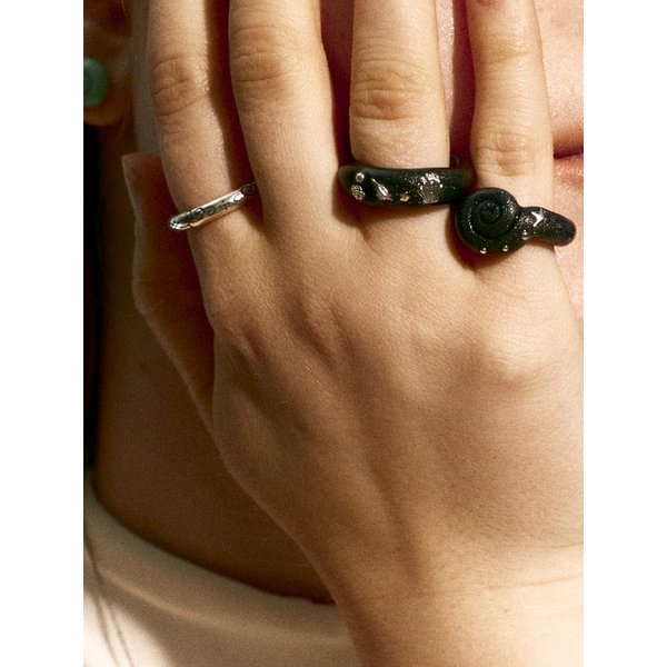 eddy ring-black
