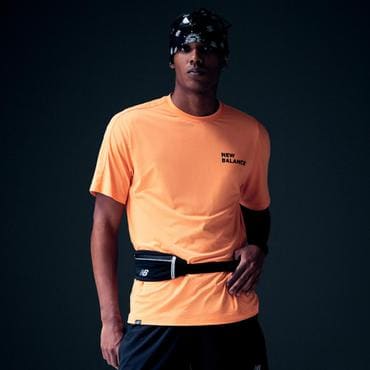 뉴발란스 남여공용 RC FRESH 그래픽 반팔티 (STANDARD FIT) (NBNEF25503)