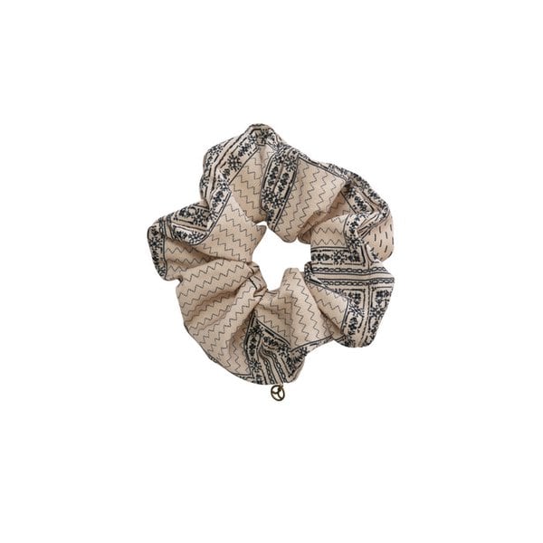 Text from Ivory Big Hair Scrunchie  [PMHB-1427]