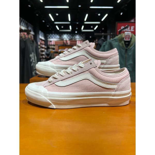 [시흥점] 남녀공용 스니커즈 Lx 올드스쿨 136 (핑크)(VN000SHMFBM)