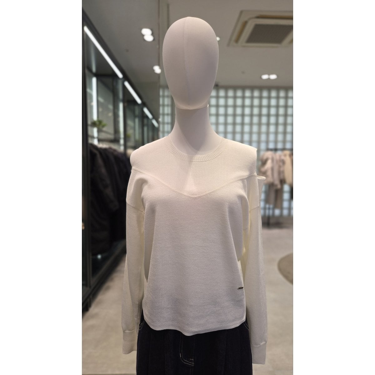 확대된 대표 .