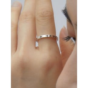 Mini cross ring