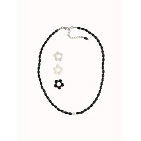 Black & Flower Necklace