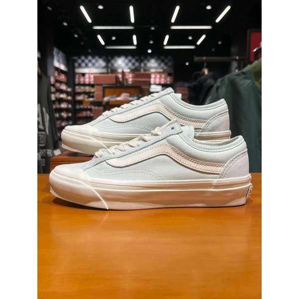 [시흥점] 남녀공용 스니커즈 Lx 올드스쿨 136 (스카이블루)(VN000SHMFDF)