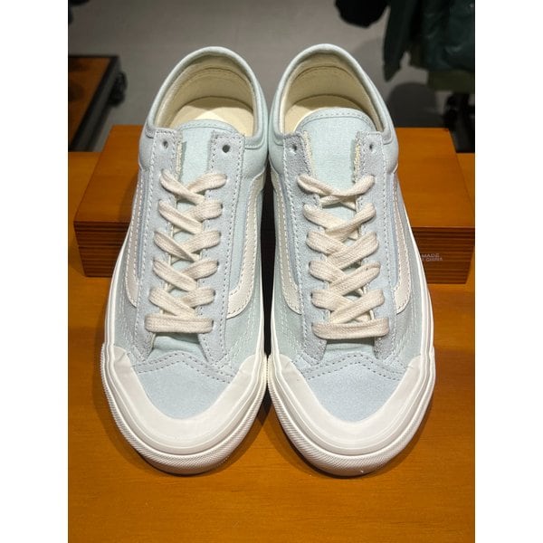 [시흥점] 남녀공용 스니커즈 Lx 올드스쿨 136 (스카이블루)(VN000SHMFDF)