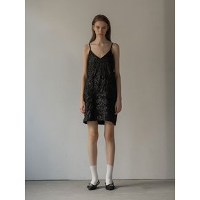 Crinkle Point Buckle Dress_black