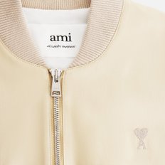 [국내배송] 23SS AMI 아미 체인 스티치 스몰하트 블루종 (바닐라) HJK023 CO0009 709