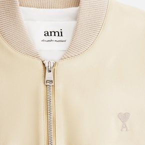 [국내배송] 23SS AMI 아미 체인 스티치 스몰하트 블루종 (바닐라) HJK023 CO0009 709