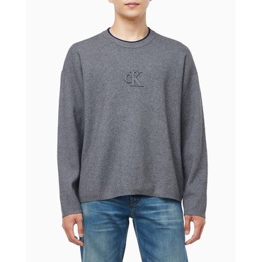 Calvin Klein Jeans 남성 엠보스드 로고 크루넥 스웨터(4RD300G)