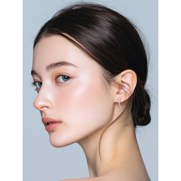 Asymmetric Twist Cubic Earrings [어시메트릭 트위스트 큐빅 귀걸이 _ 실버]