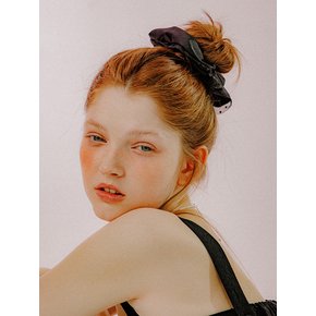 도트 매쉬 사틴 스크런치 (블랙)